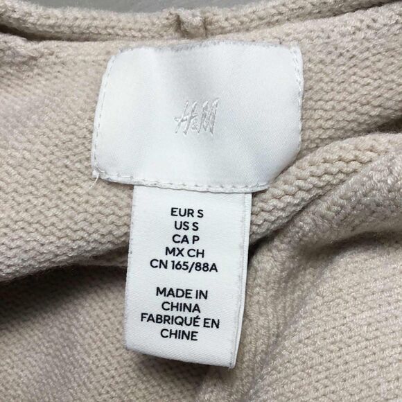 H&M Off White Minimalist Clean Girl Knit V Neck Oversized Sweater S Autumn Fall - Picture 5 of 8